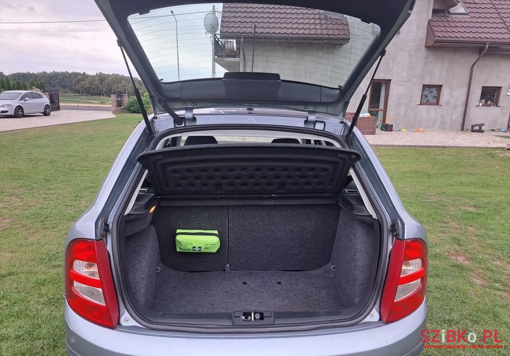 2004' Skoda Fabia photo #4