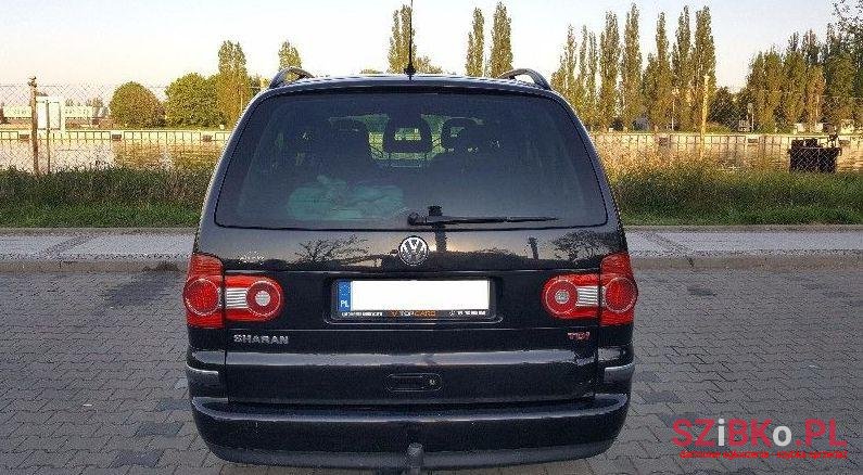 2004' Volkswagen Sharan photo #1