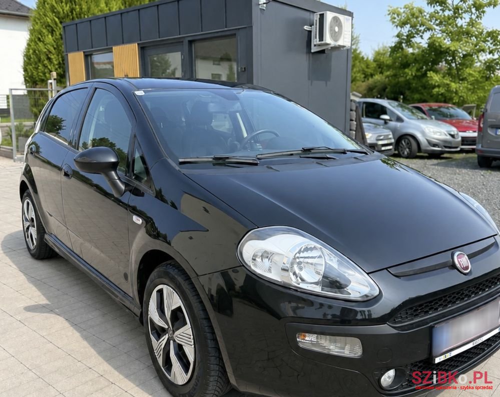 2010' Fiat Punto Evo photo #5