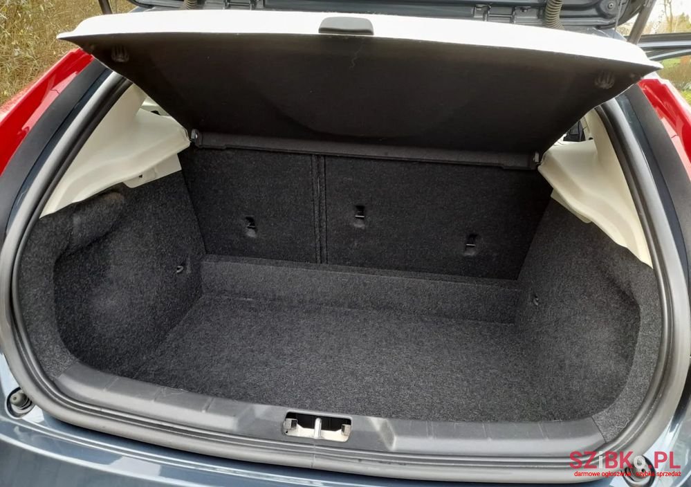 2018' Volvo V40 photo #4