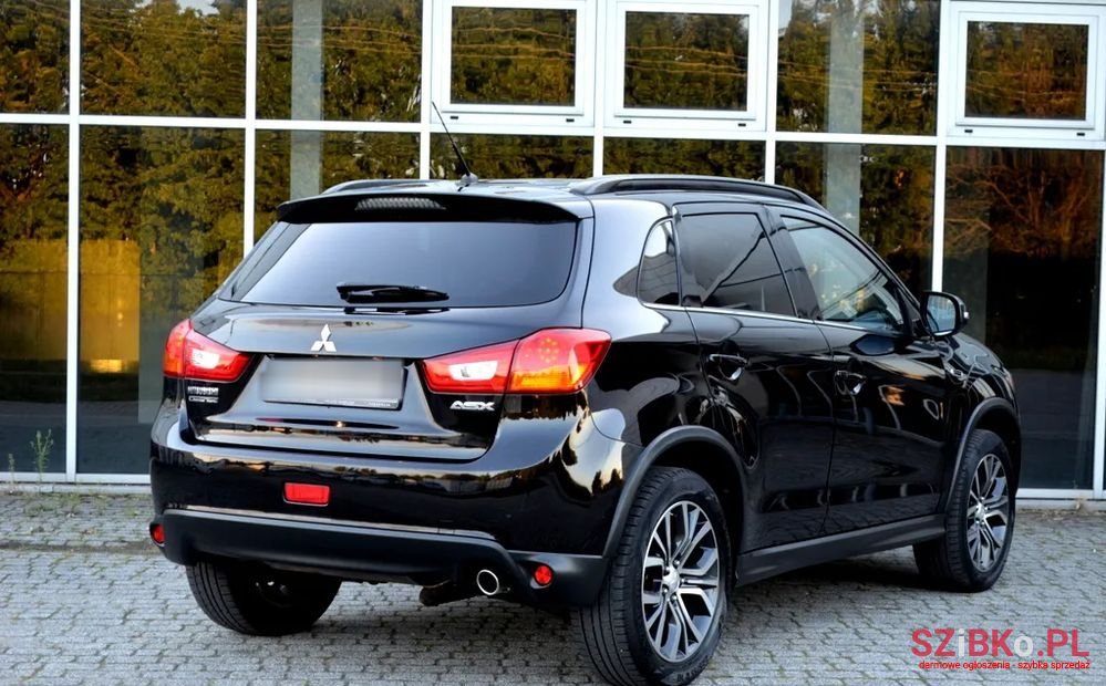 2015' Mitsubishi ASX photo #6
