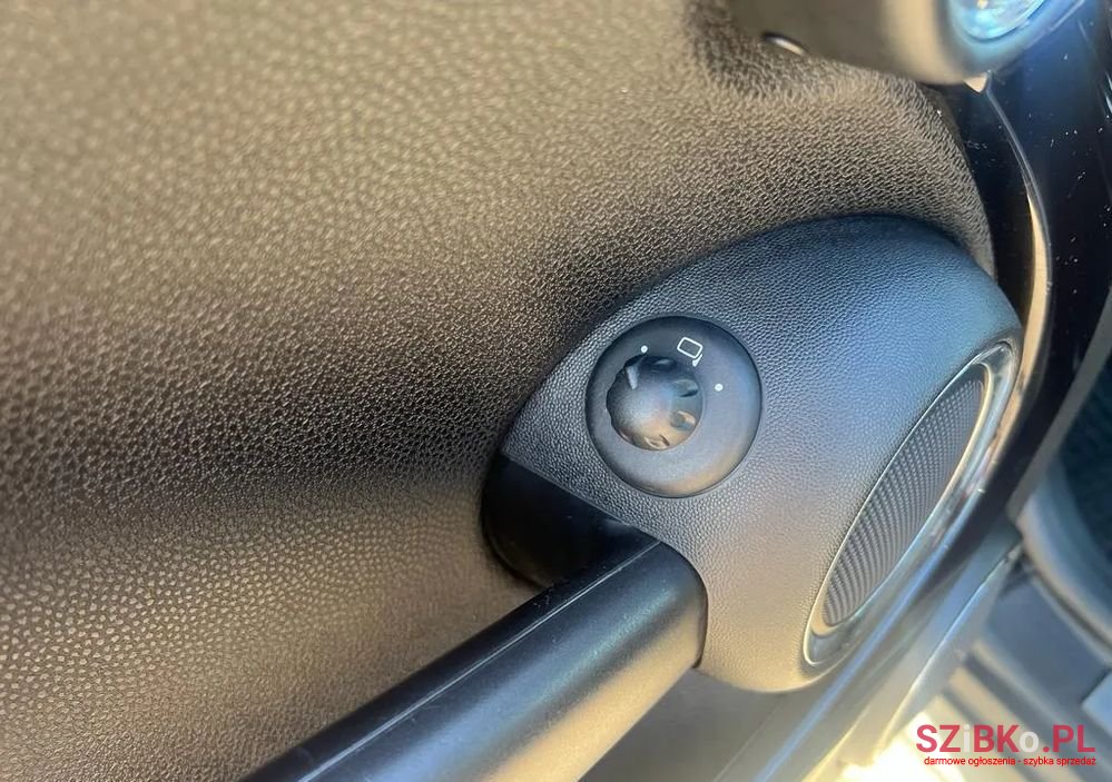 2009' MINI Cooper photo #6