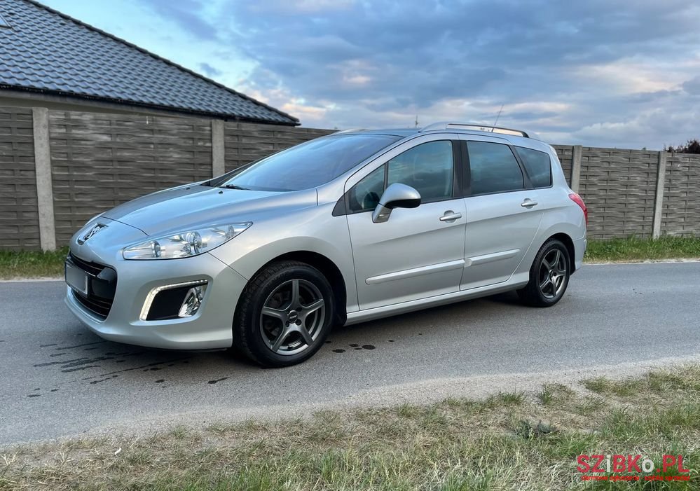 2012' Peugeot 308 photo #5