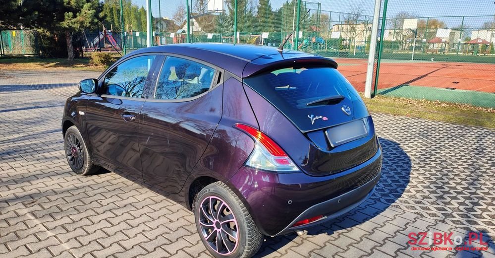 2014' Lancia Ypsilon photo #4
