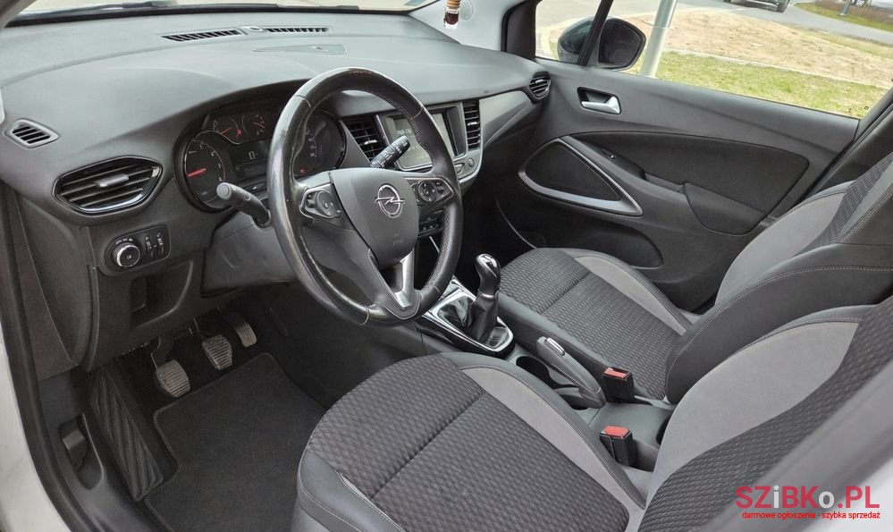2022' Opel Crossland photo #5