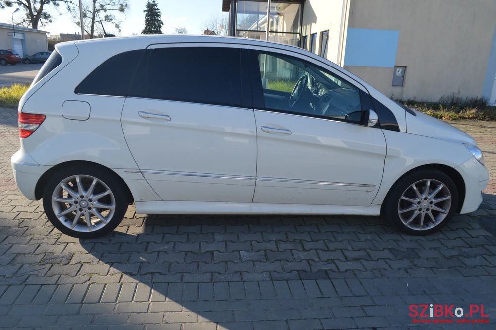 2008' Mercedes-Benz B-Class 180 Cdi photo #3