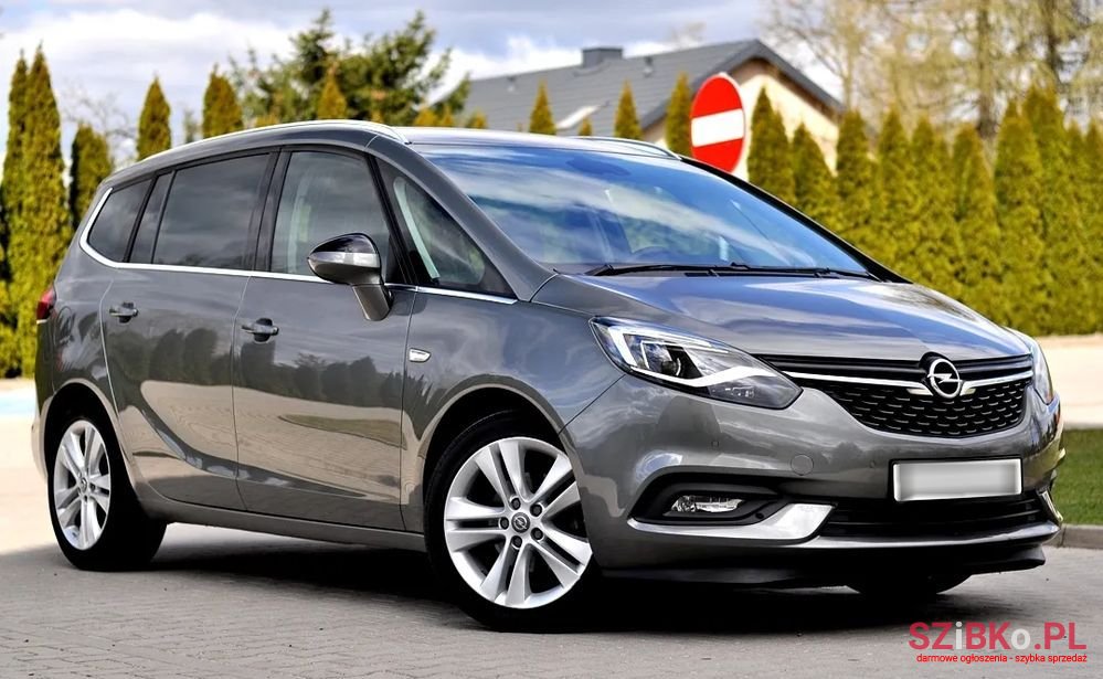 2017' Opel Zafira 1.6 Cdti Cosmo photo #3