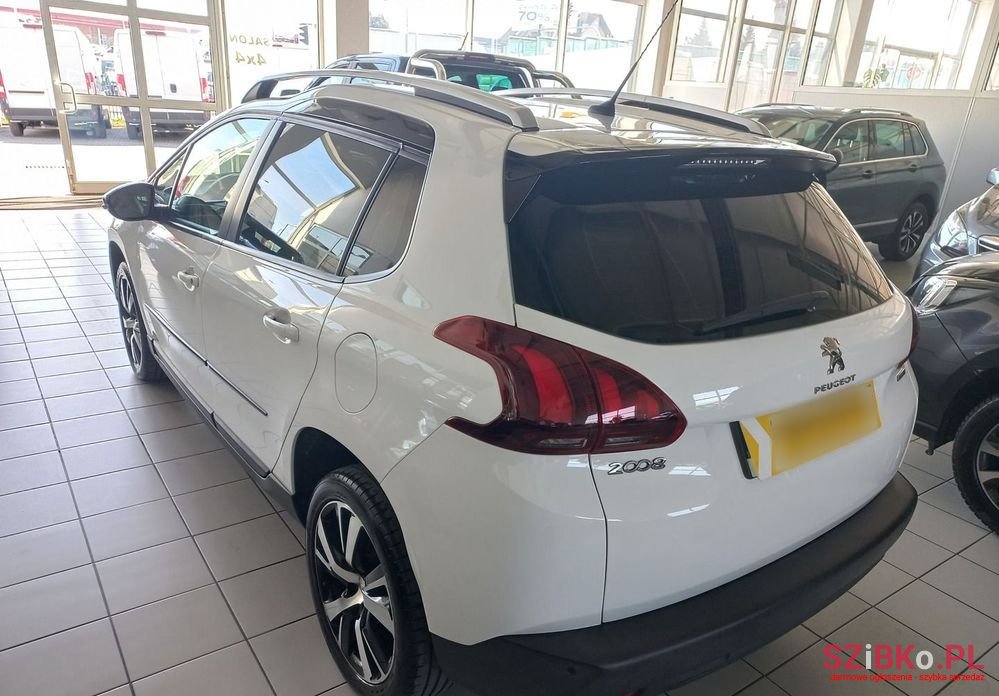 2017' Peugeot 2008 photo #6