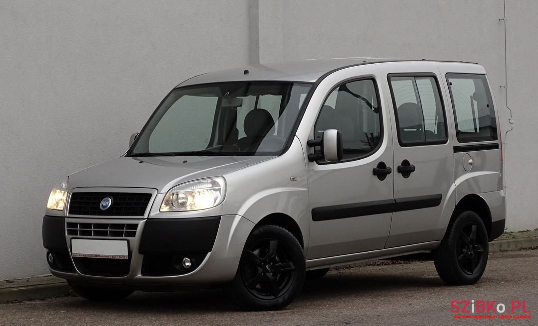 2007' Fiat Doblo photo #2