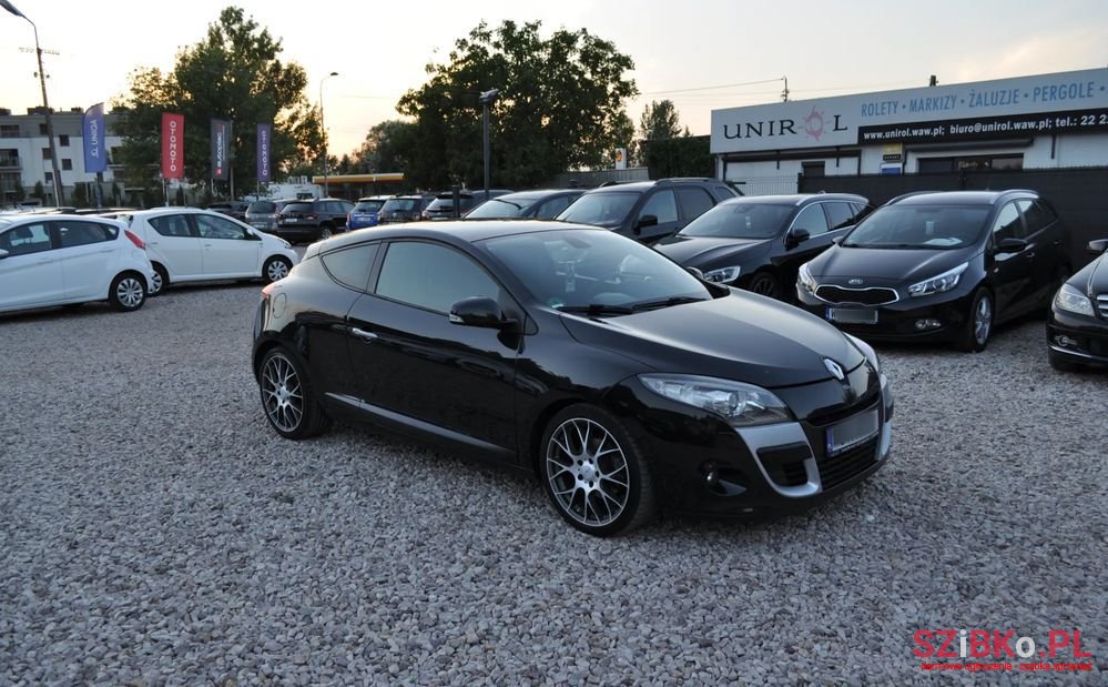 2009' Renault Megane photo #5