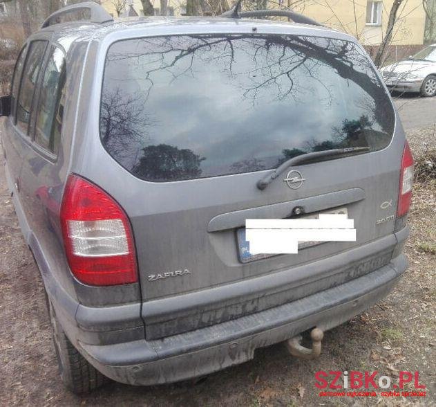 2004' Opel Zafira photo #2