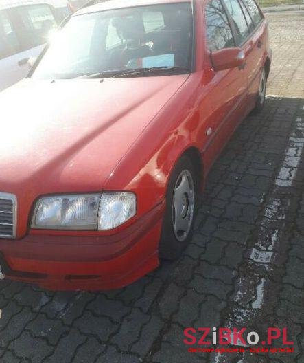 2001' Mercedes-Benz Klasa C photo #1