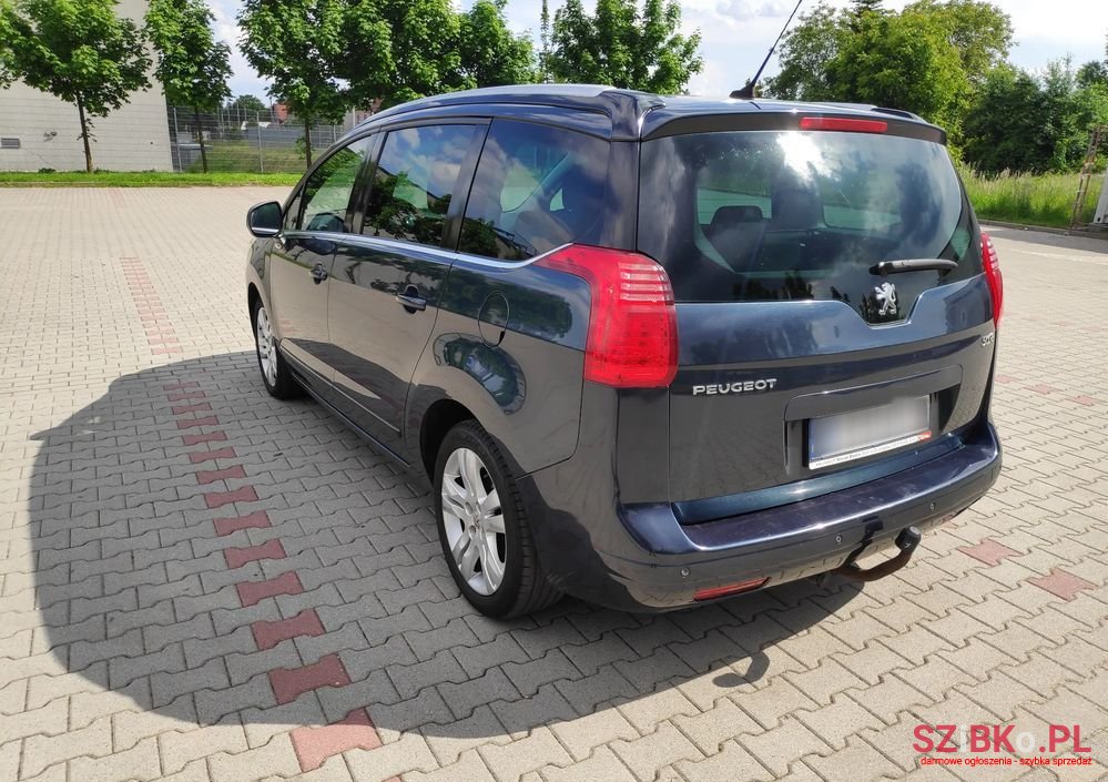 2011' Peugeot 5008 1.6 Thp Family photo #4