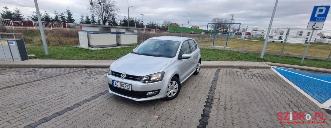 2011' Volkswagen Polo photo #4