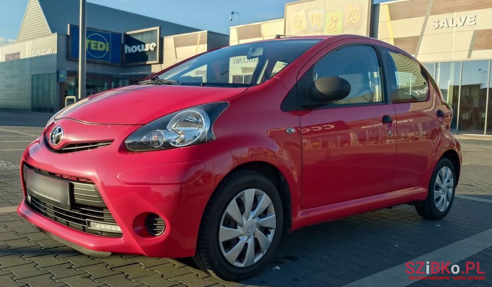 2012' Toyota Aygo photo #3