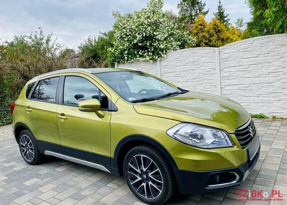 2016' Suzuki SX4 photo #5