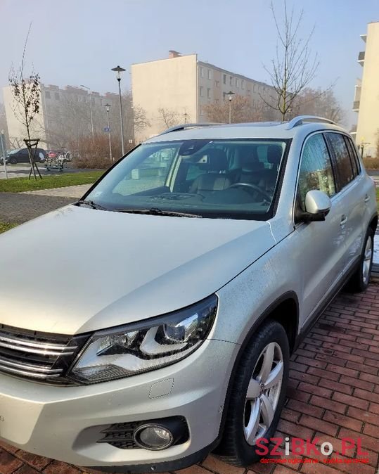 2012' Volkswagen Tiguan photo #4