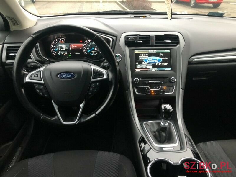 2015' Ford Mondeo photo #5