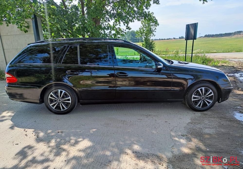 2004' Mercedes-Benz E-Class photo #5