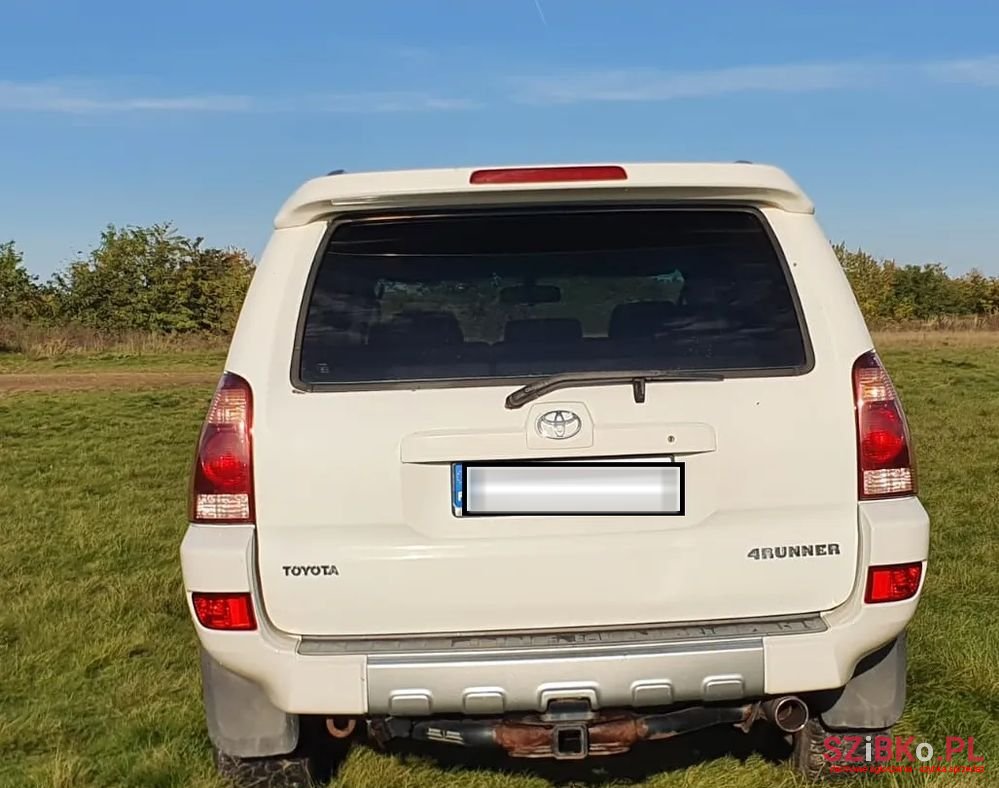 2004' Toyota 4Runner photo #3