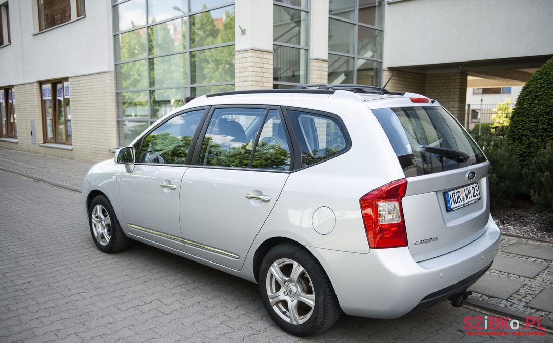 2008' Kia Carens photo #4