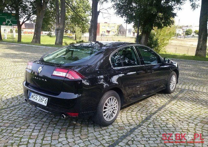 2011' Renault Laguna photo #1