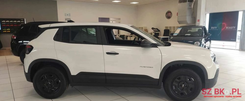 2023' Jeep Avenger photo #6