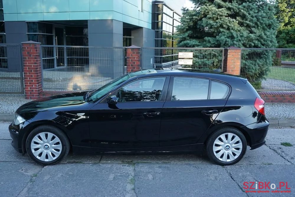 2009' BMW 1 Series photo #1