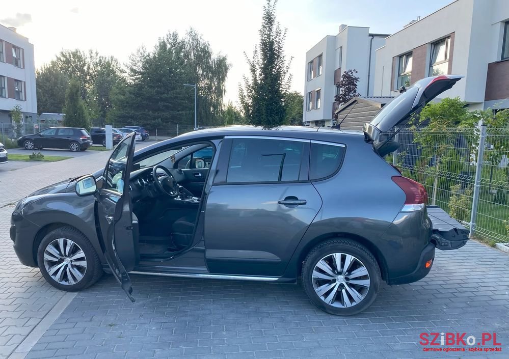 2014' Peugeot 3008 1.6 Hdi Style photo #2