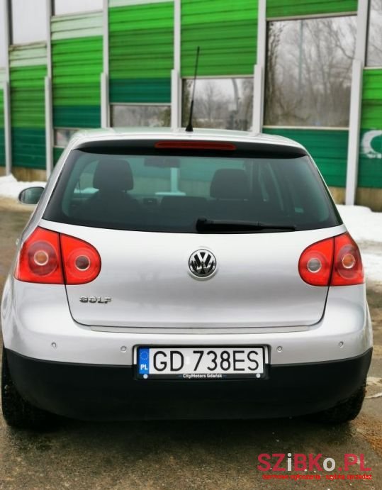 2008' Volkswagen Golf photo #3