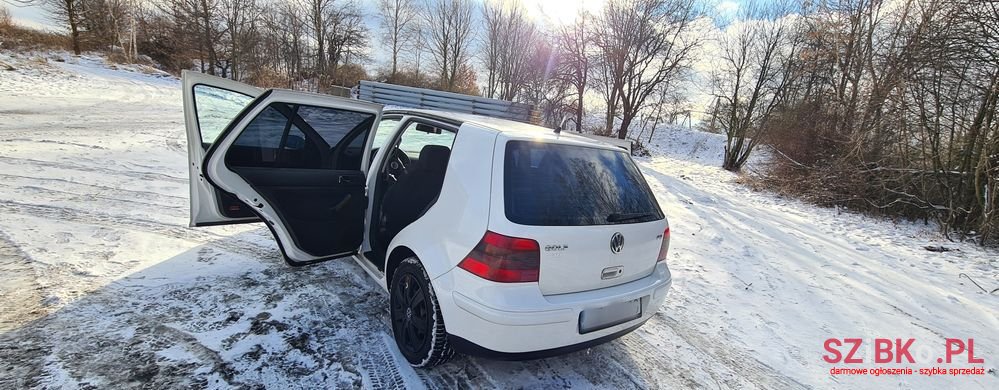 2000' Volkswagen Golf photo #3