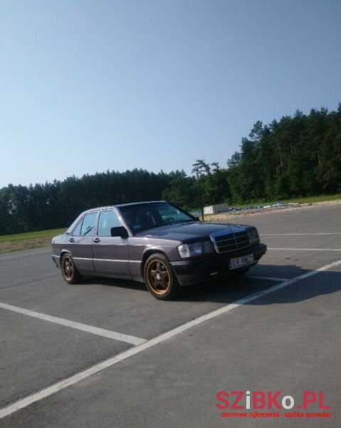 1991' Mercedes-Benz 190 photo #2
