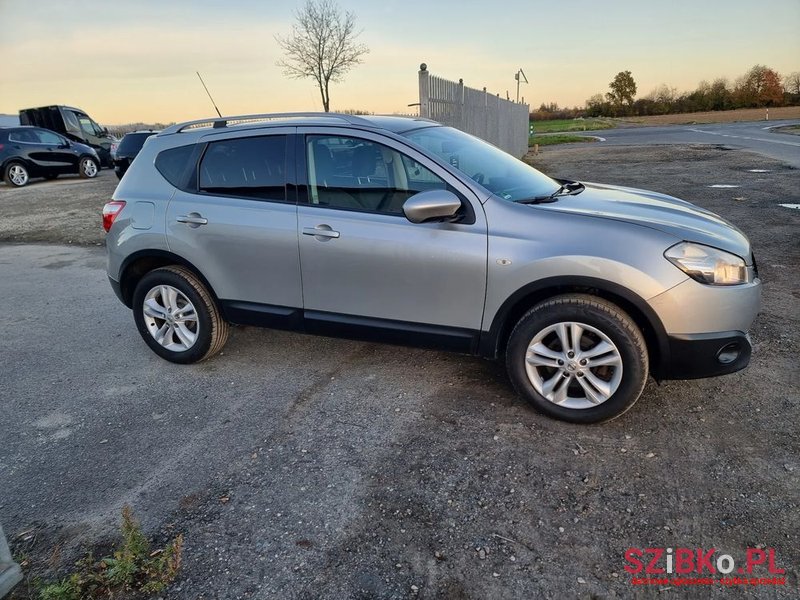 2010' Nissan Qashqai 1.6 Visia photo #3