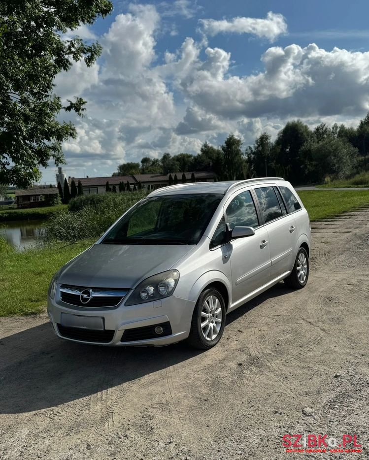 2005' Opel Zafira 1.8 16V Elegance photo #3