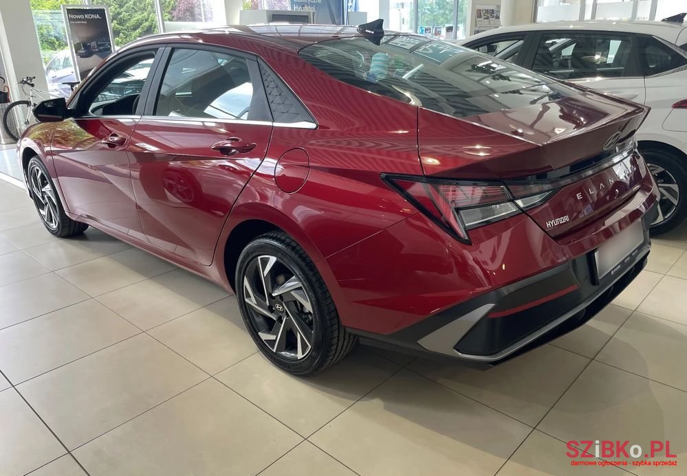 2024' Hyundai Elantra photo #2