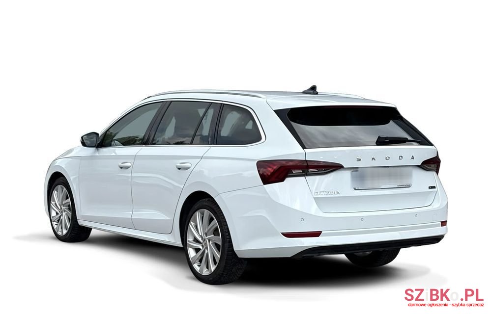 2023' Skoda Octavia photo #3