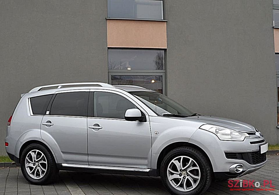 2008' Citroen C-Crosser photo #3