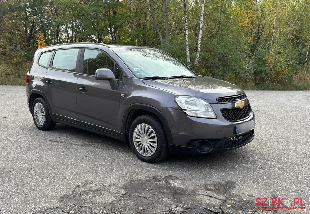2011' Chevrolet Orlando 1.8 Ls photo #3