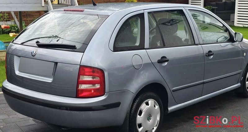 2002' Skoda Fabia 1.4 16V Classic photo #2