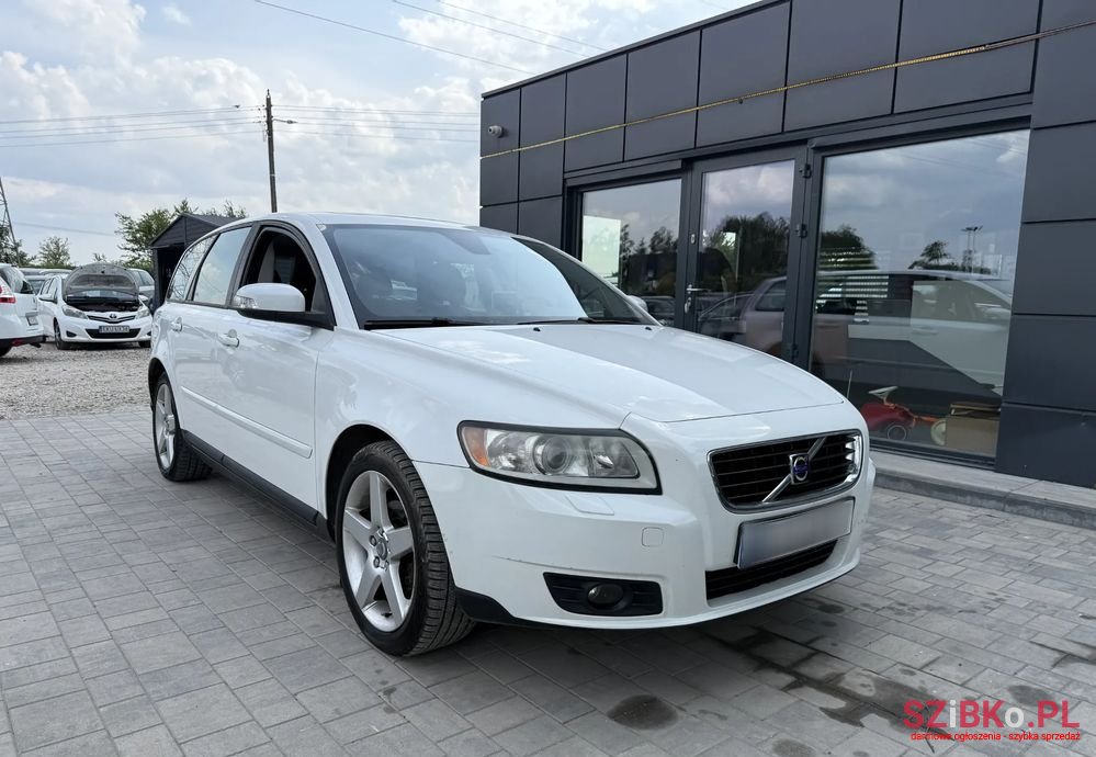 2009' Volvo V50 2.0 photo #1