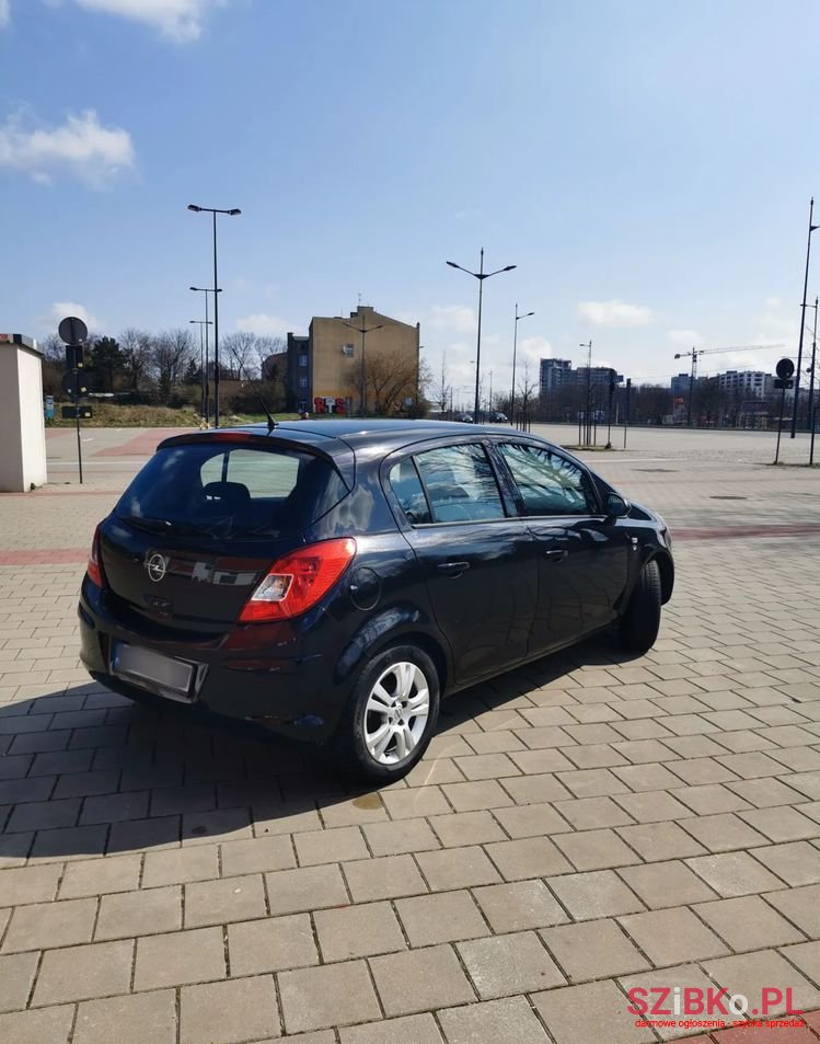 2010' Opel Corsa 1.3 Cdti 111 photo #2
