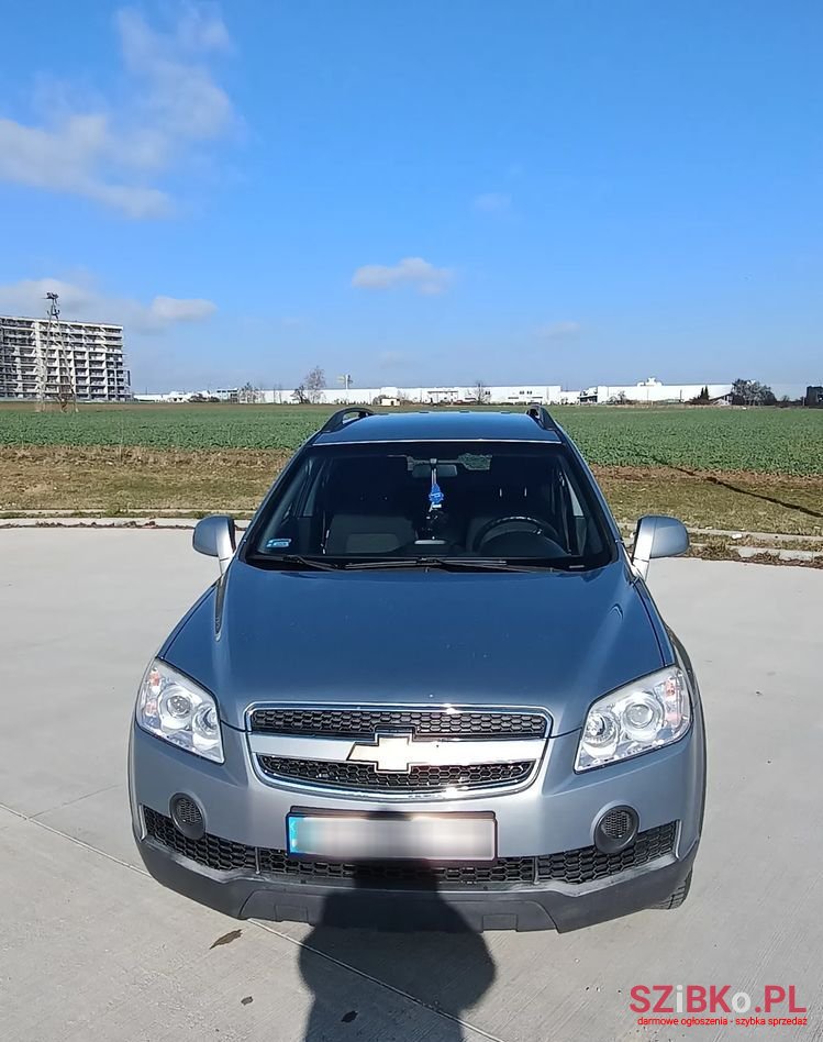 2009' Chevrolet Captiva photo #4