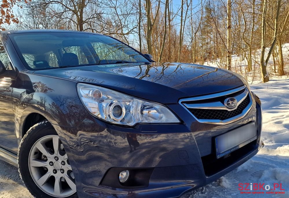 2010' Subaru Legacy 2.0I Trend photo #1