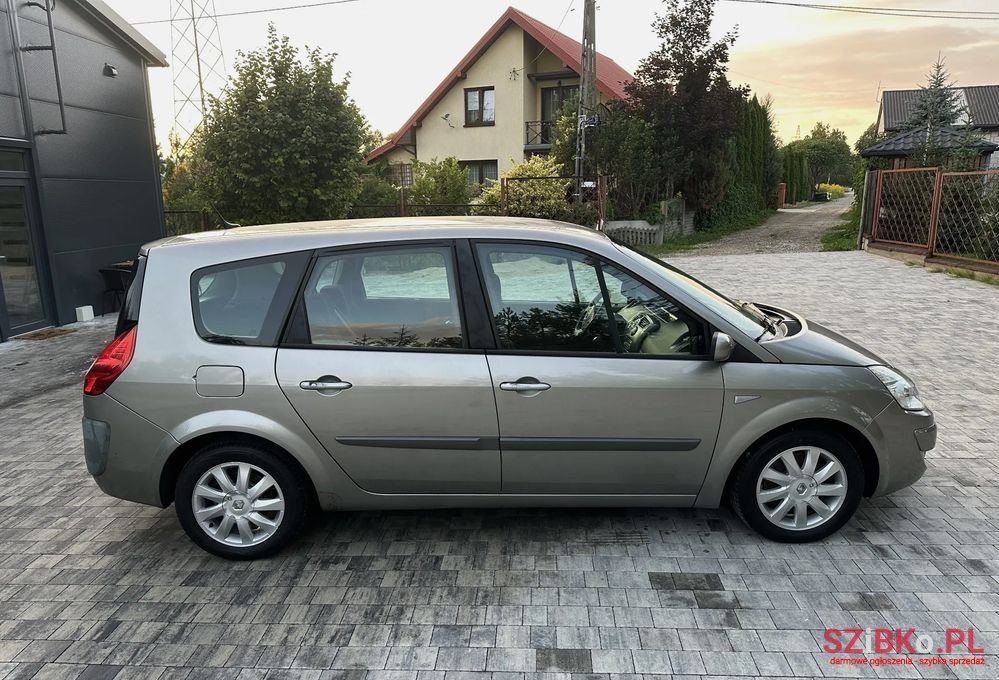 2007' Renault Scenic 2.0 16V Privilege photo #5