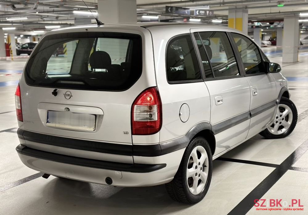 2004' Opel Zafira 1.8 16V Elegance photo #4