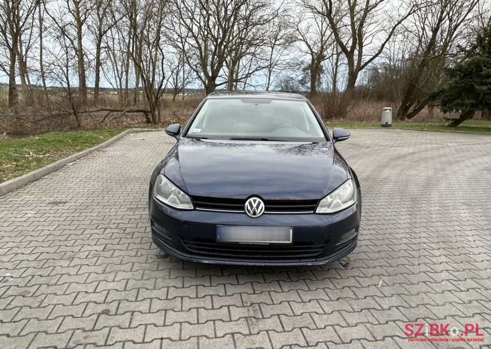 2012' Volkswagen Golf photo #2