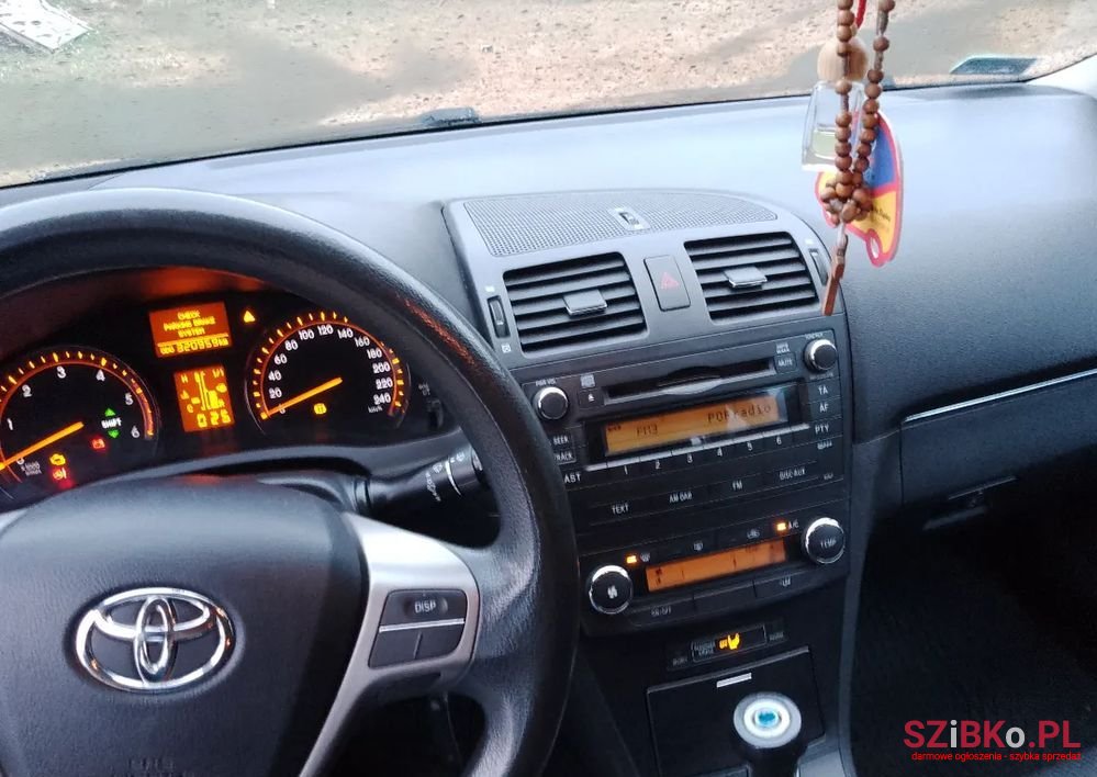 2009' Toyota Avensis photo #3