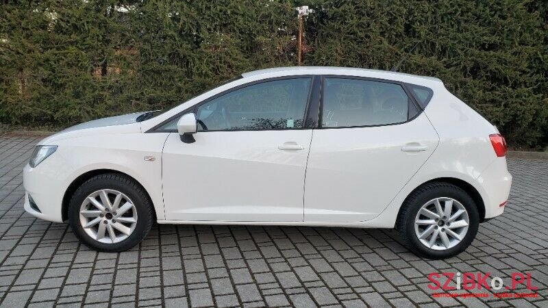 2015' SEAT Ibiza photo #3