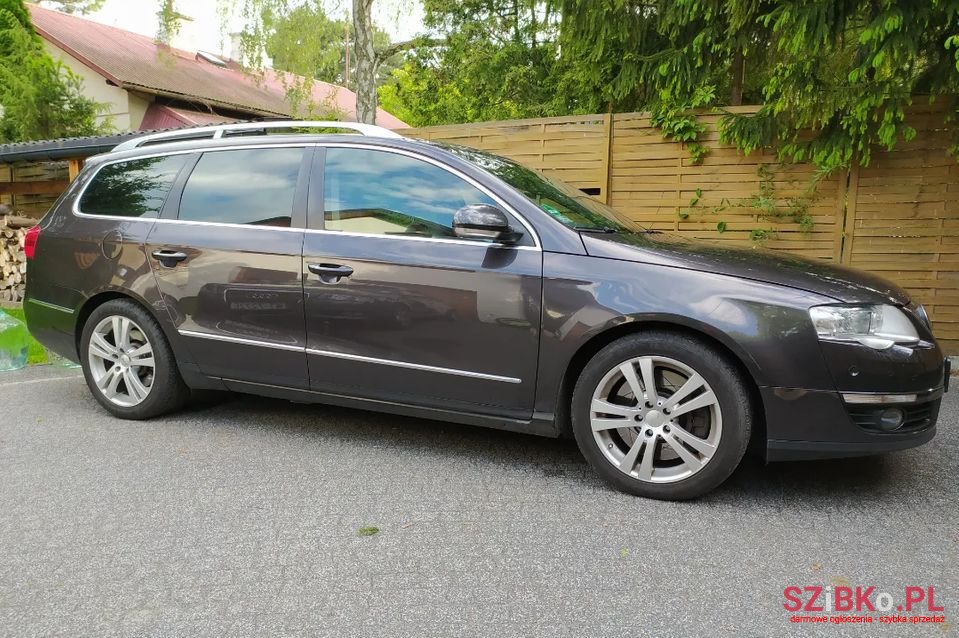 2007' Volkswagen Passat photo #2