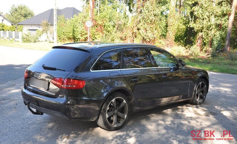 2010' Audi A4 Avant photo #4